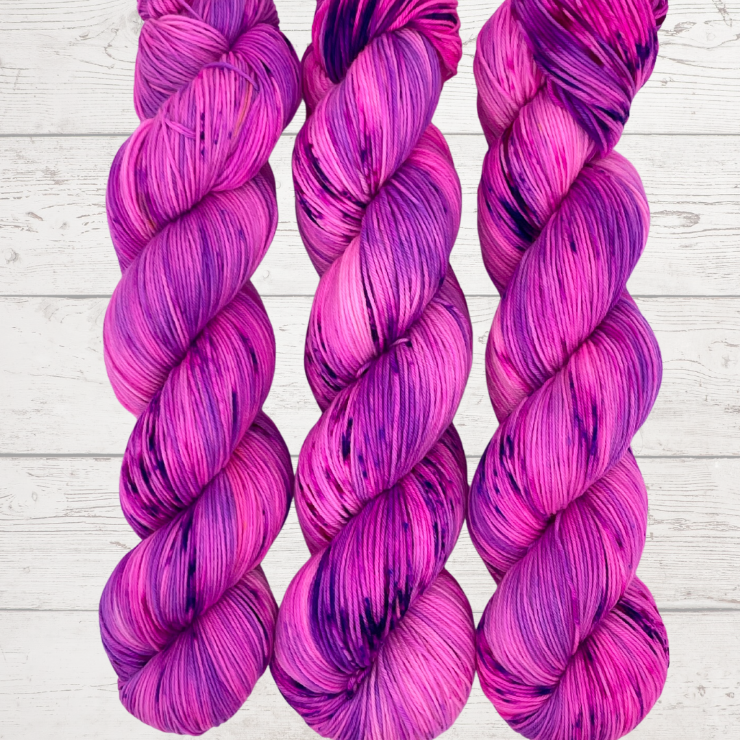 Bellowing Walrus - A variegated hand dyed yarn